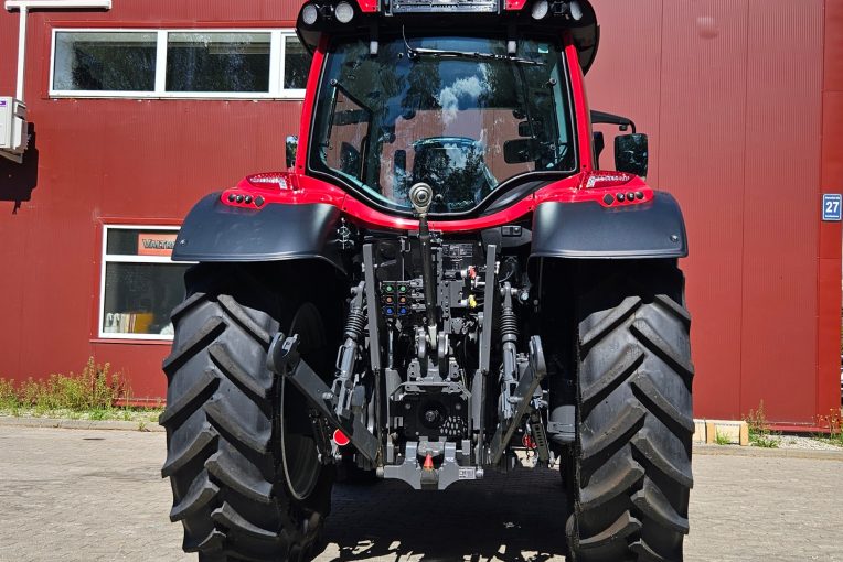 Valtra N155A