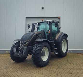 Valtra T215V