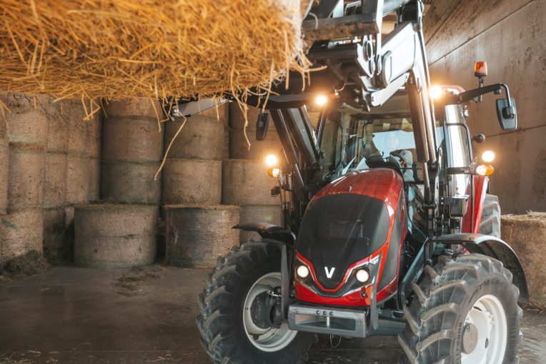 Valtra A135