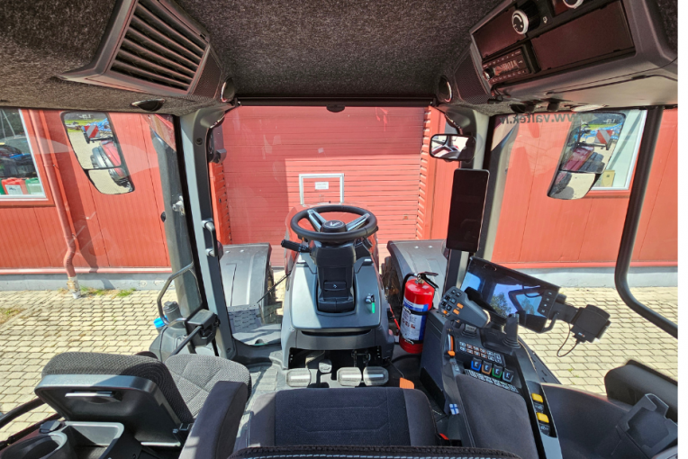 Valtra S416