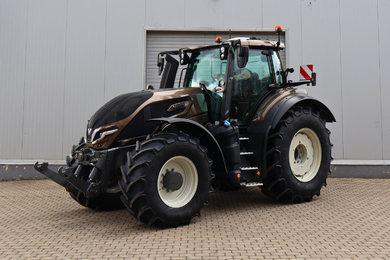 Valtra Q305