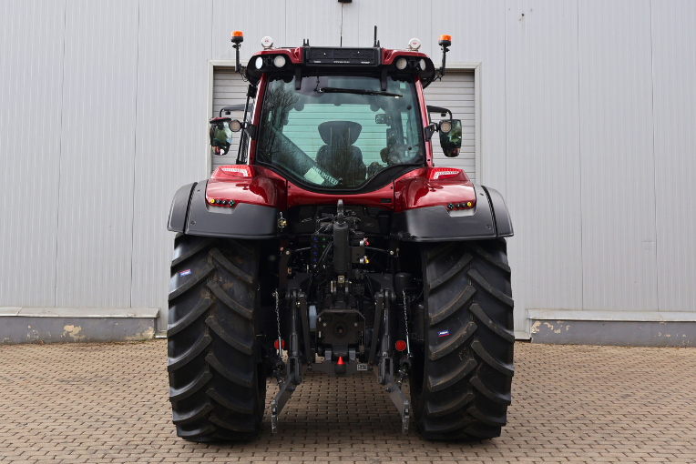 Valtra T255V