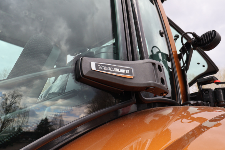 Valtra S416 Unlimited Bronze