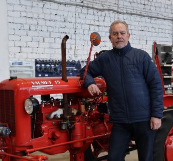 Kā somu traktori iesakņojās Latvijas laukos? Valtra 75 gadu jubilejas stāsts.